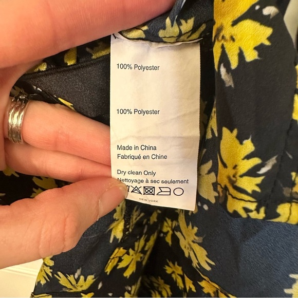 Derek Lam Collective Yellow Floral Pleated Flowy Dress Button Sz 36 US XS-SM - Picture 6 of 10